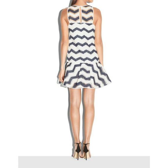 NWT Milly Chevron Illusion Jacquard Jillian Dress Navy White - Size 6 - Picture 2 of 10